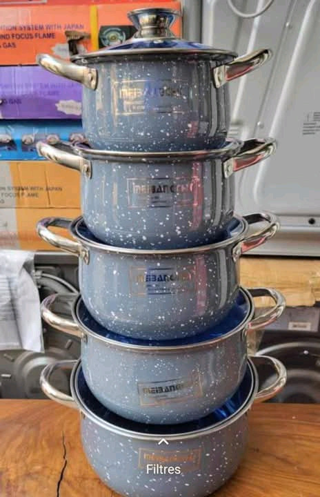 aluminum pot